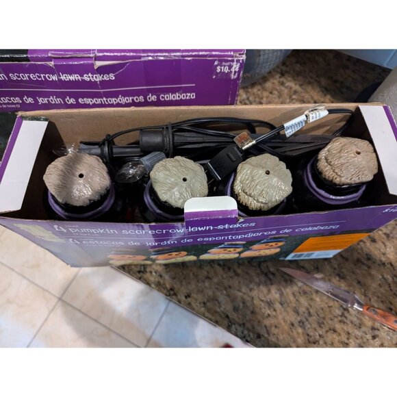 Vtg Halloween Blow Mold Pumpkin Scarecrow 4 Yard Lawn Stakes in box Fall - Picture 7 of 15